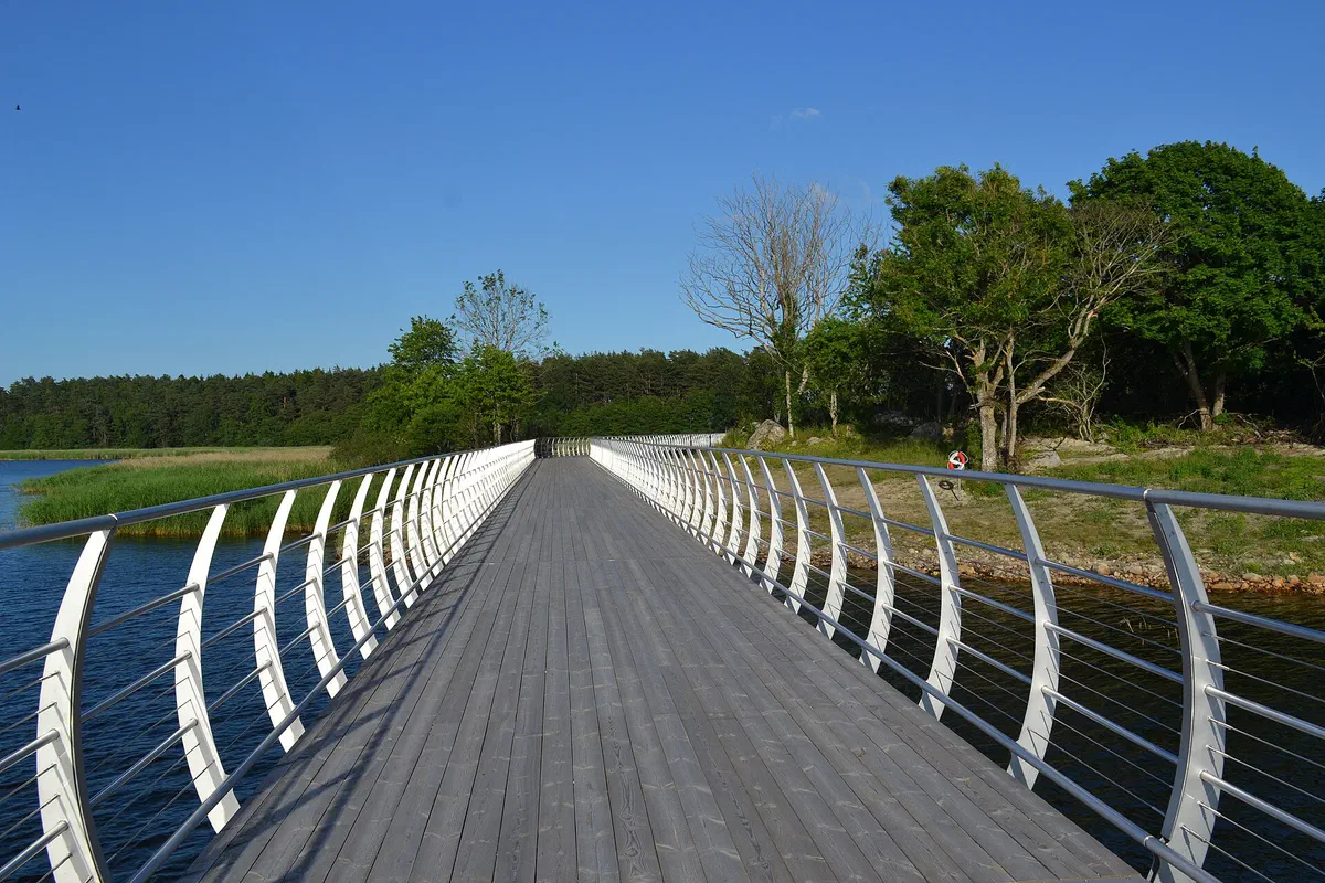 Sölvesborgsbron, 760 meter gång- och cykelbro över Sölvesborgsviken.