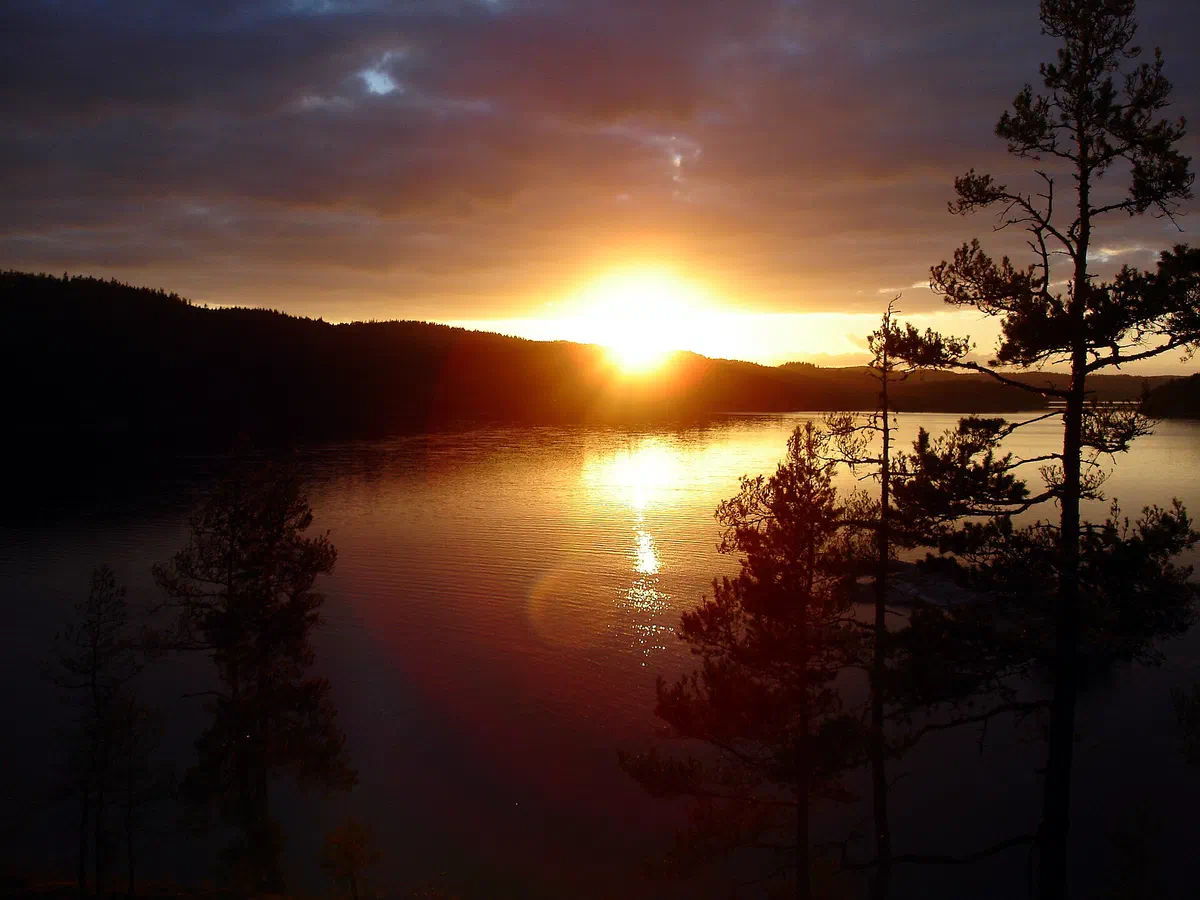 Solnedgång över Foxen vid gränsen mot Norge.